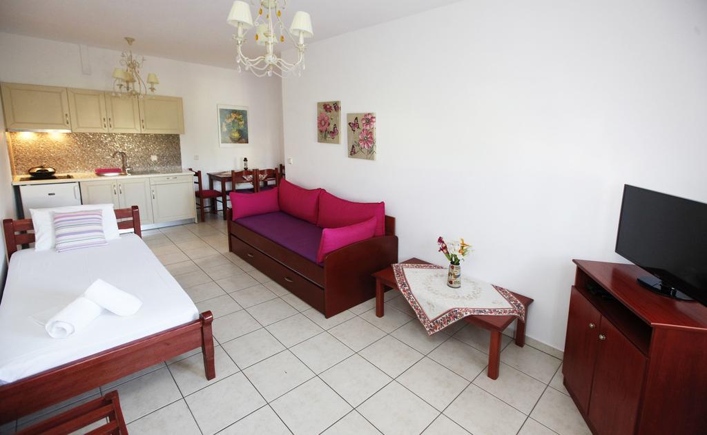 Nereids Apartments And Studios Khrysi Ammoudia Eksteriør bilde
