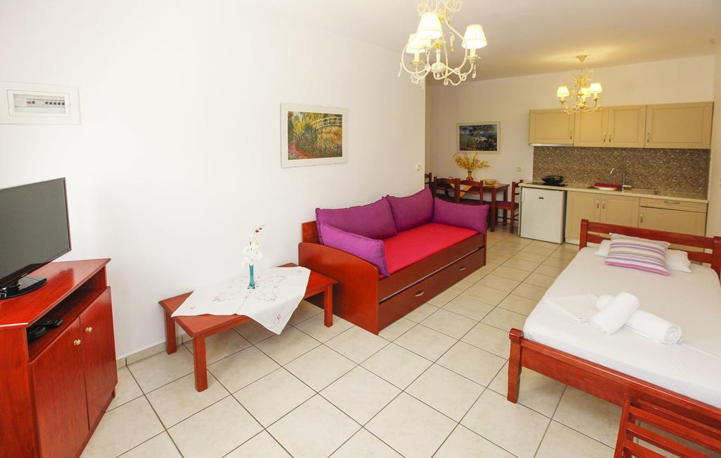 Nereids Apartments And Studios Khrysi Ammoudia Eksteriør bilde